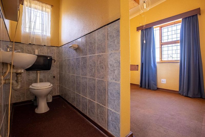 4 Bedroom Property for Sale in Peerless Park North Western Cape